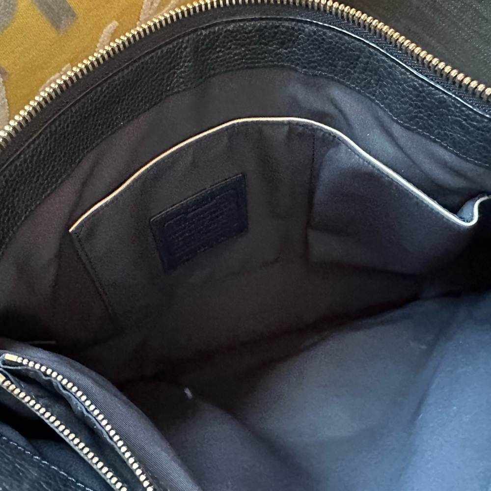 Coach Pebbled Leather Highrise handbag 30473 - Picture 10 of 12